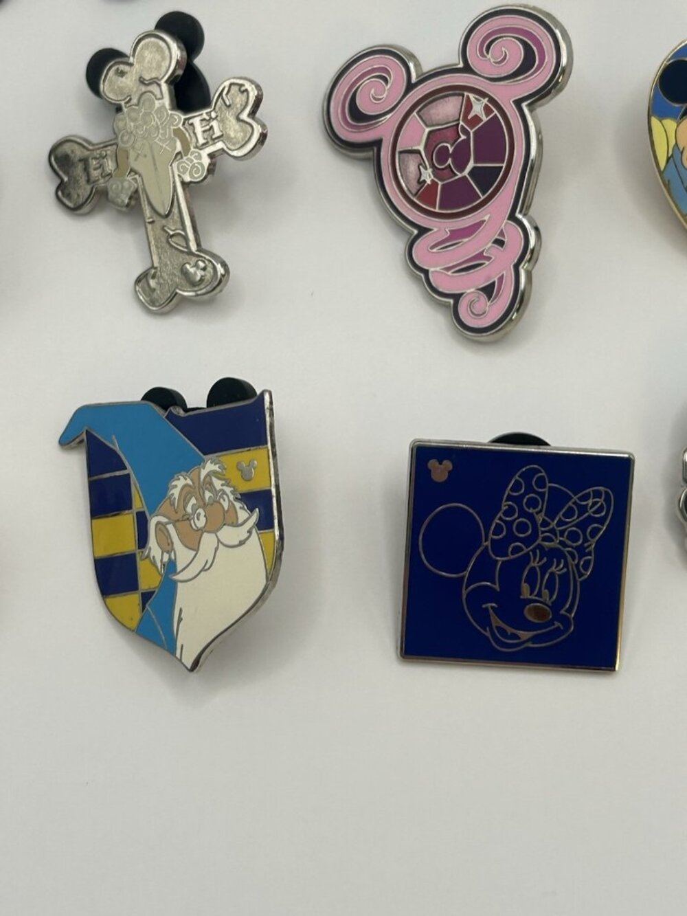 Lot Of 15 Walt Disney Trading Pins Minnie Mouse Atlantis Winnie The Pooh Haunted - Picture 5 of 13